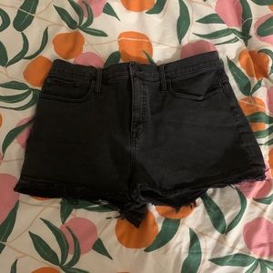 madewell black shorts!!